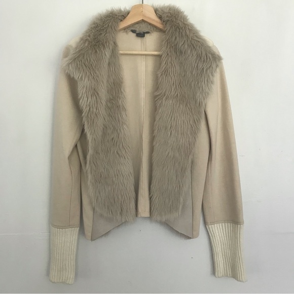 ARMANI EXCHANGE Women's Cream Cardigan Faix Fur Collar Size S - Picture 1 of 3